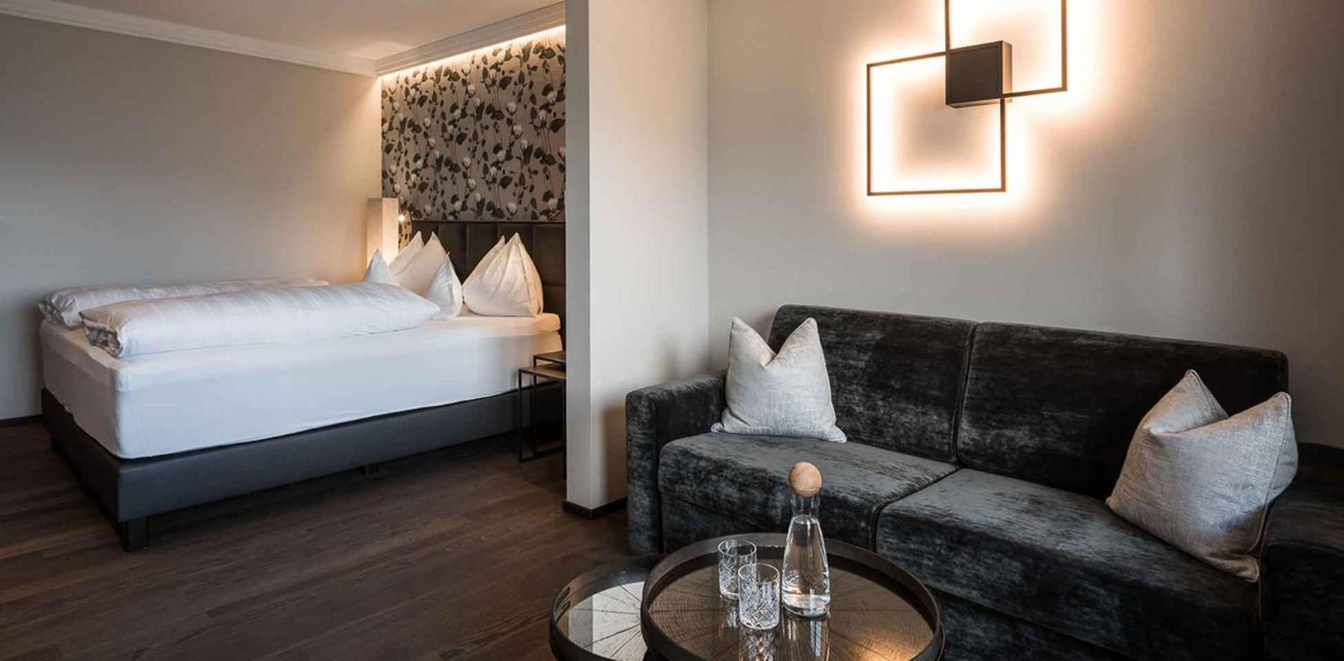 Hotel Resmairhof Schenna Exteriör bild
